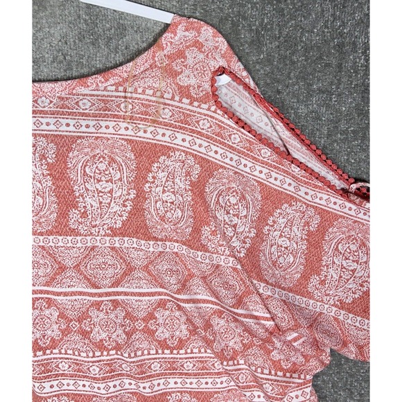 Absolutely Famous Dolman Cutout Sleeve Paisley V-Neck Top Women Size 3X Stretch - Picture 10 of 15